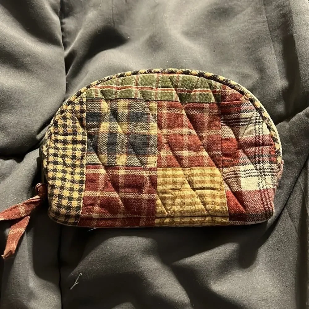 Ten Bears Quilted Pouch